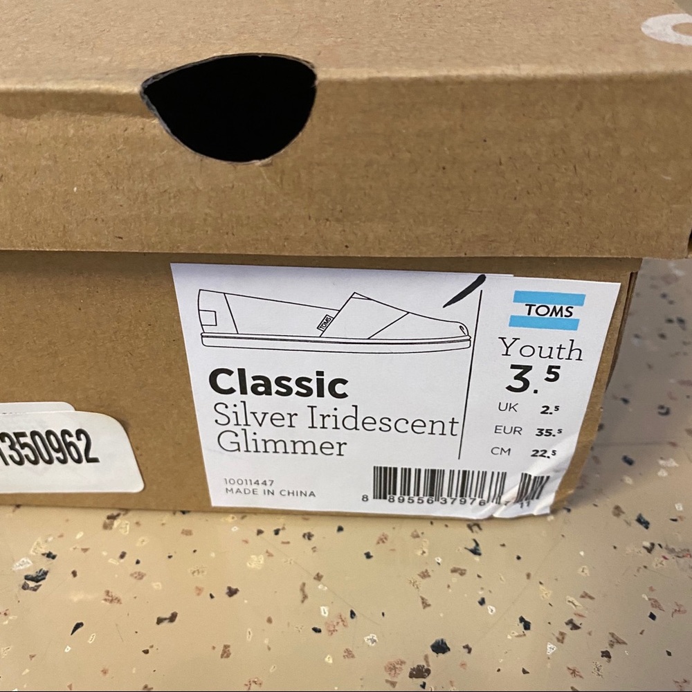 NEW TOMS Classic Slip on Sparkly Silver Iridescent - Picture 8 of 8